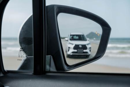 Ngoại thất Toyota AVANZA 4