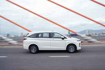 Ngoại thất Toyota AVANZA 5
