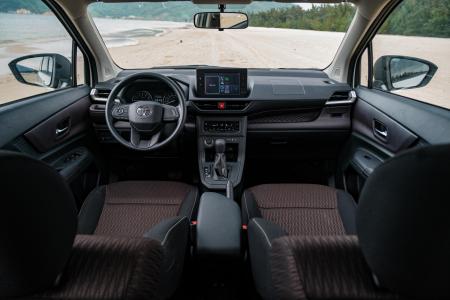 Nội thất Toyota AVANZA 1